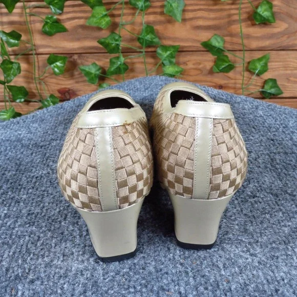 Salvatore Ferragamo Woven Women Heel Size 7 Narrow Business Casual Beige Leather